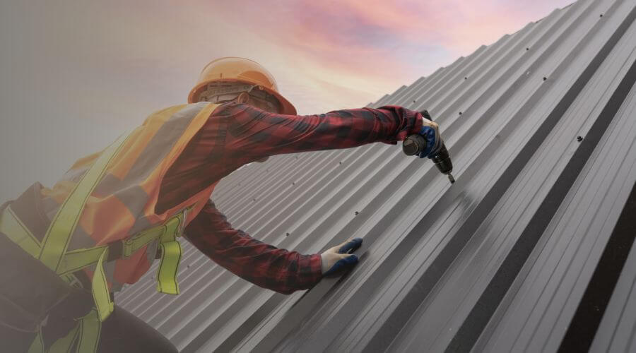 Professional gutter cleaning in Kinross, MI